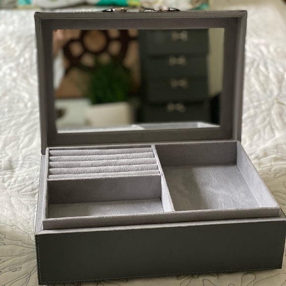 Jewelry Box - Picture 7 of 12